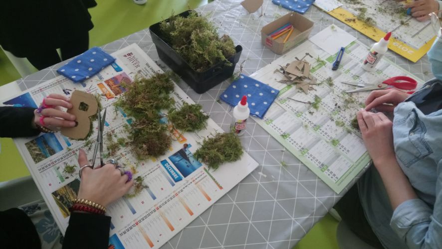 Ateliers arts créatifs - Matériaux naturels - Bois et mousse.